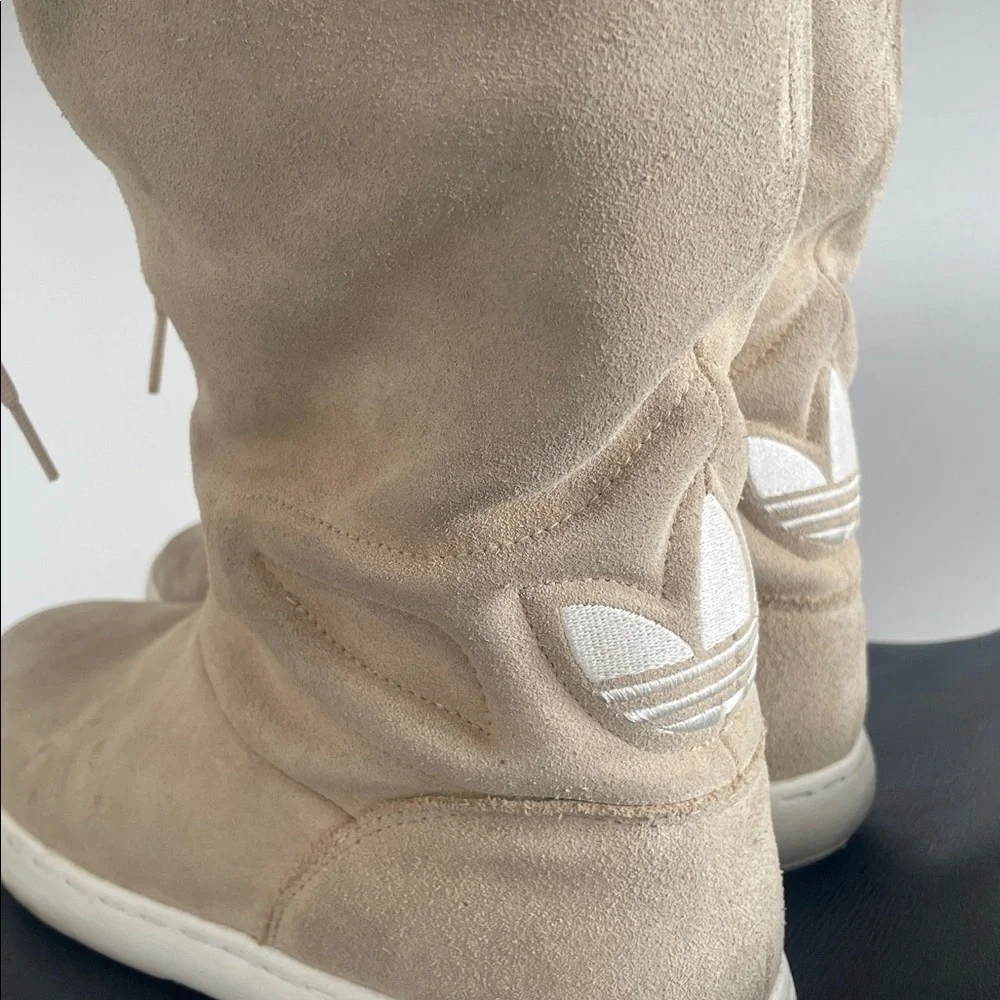 Adidas Winter Tan Suede Boots - Trefoil Logo - Fully Lined With Faux Fur lined - Picture 13 of 16